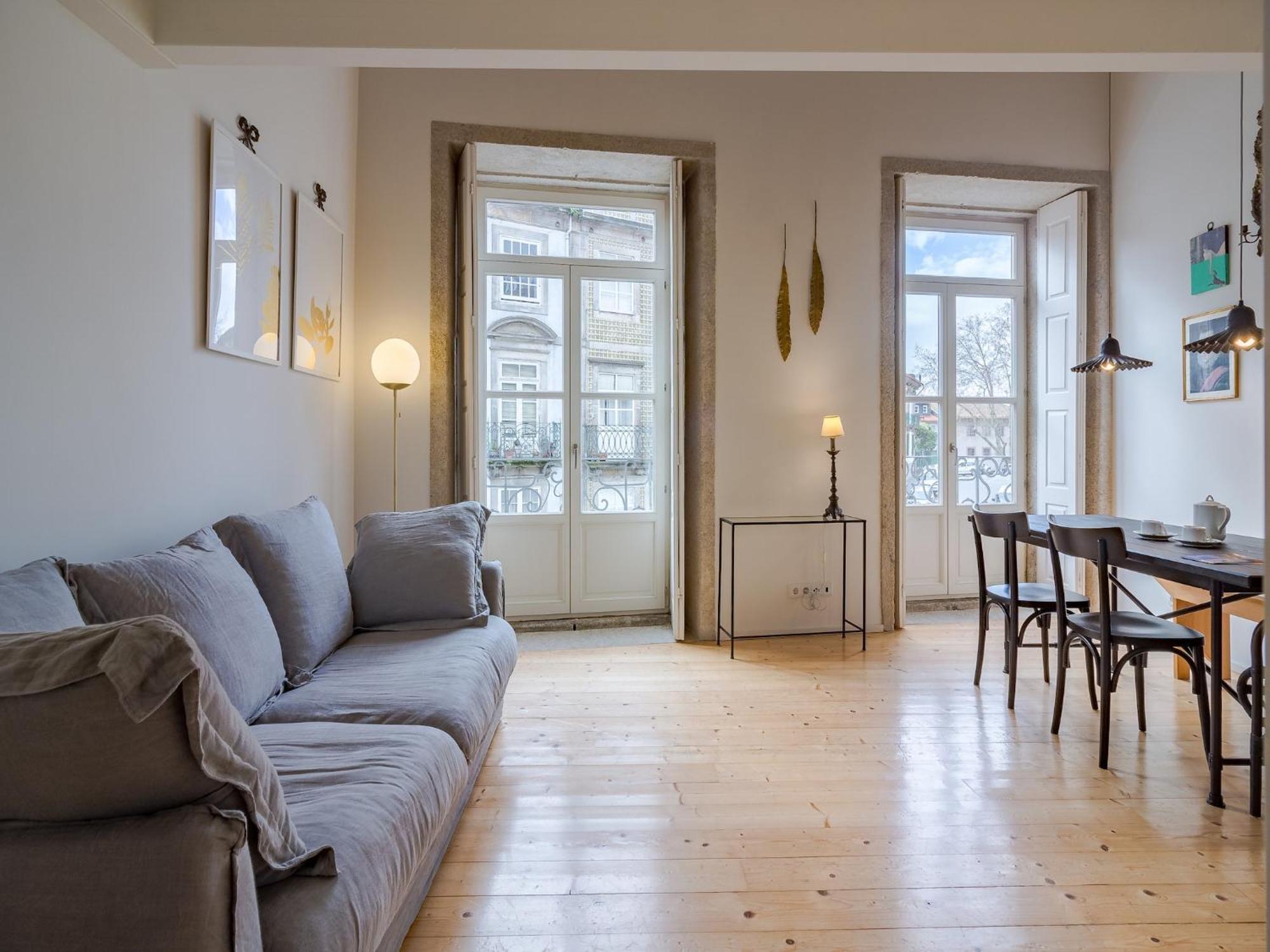 Appartement Charming With Convenient Access Oporto