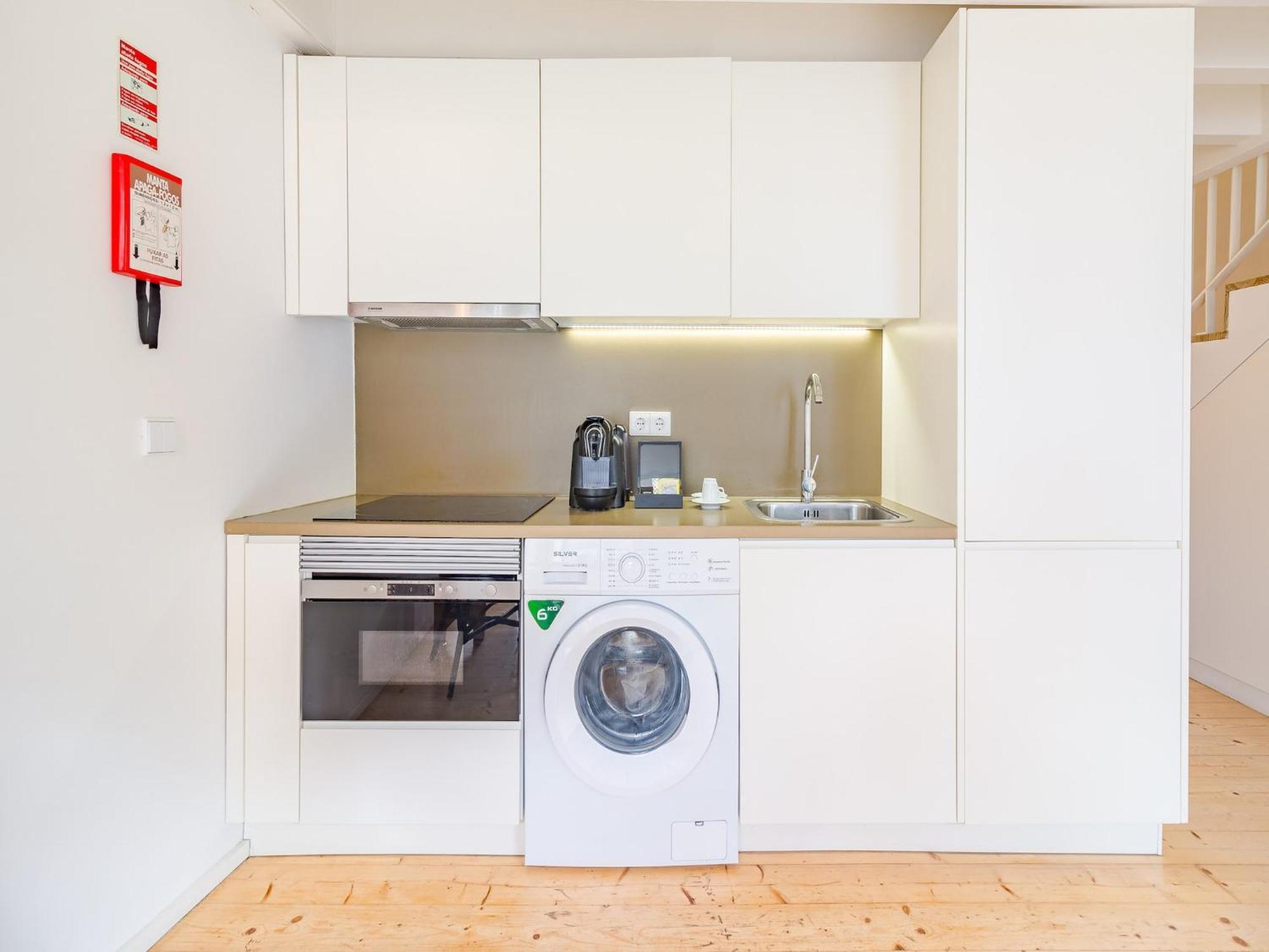 Charming With Convenient Access Appartement *